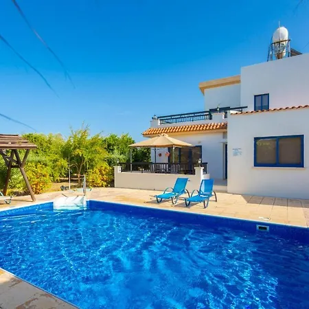 Villa Charoulla Polis 6 * Polis