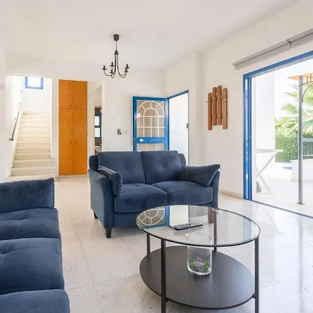 Villa Charoulla Polis 6 *