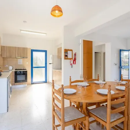 Villa Charoulla Polis 6 * Polis
