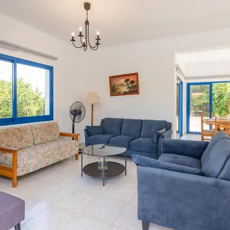 Villa Charoulla Polis 6 *